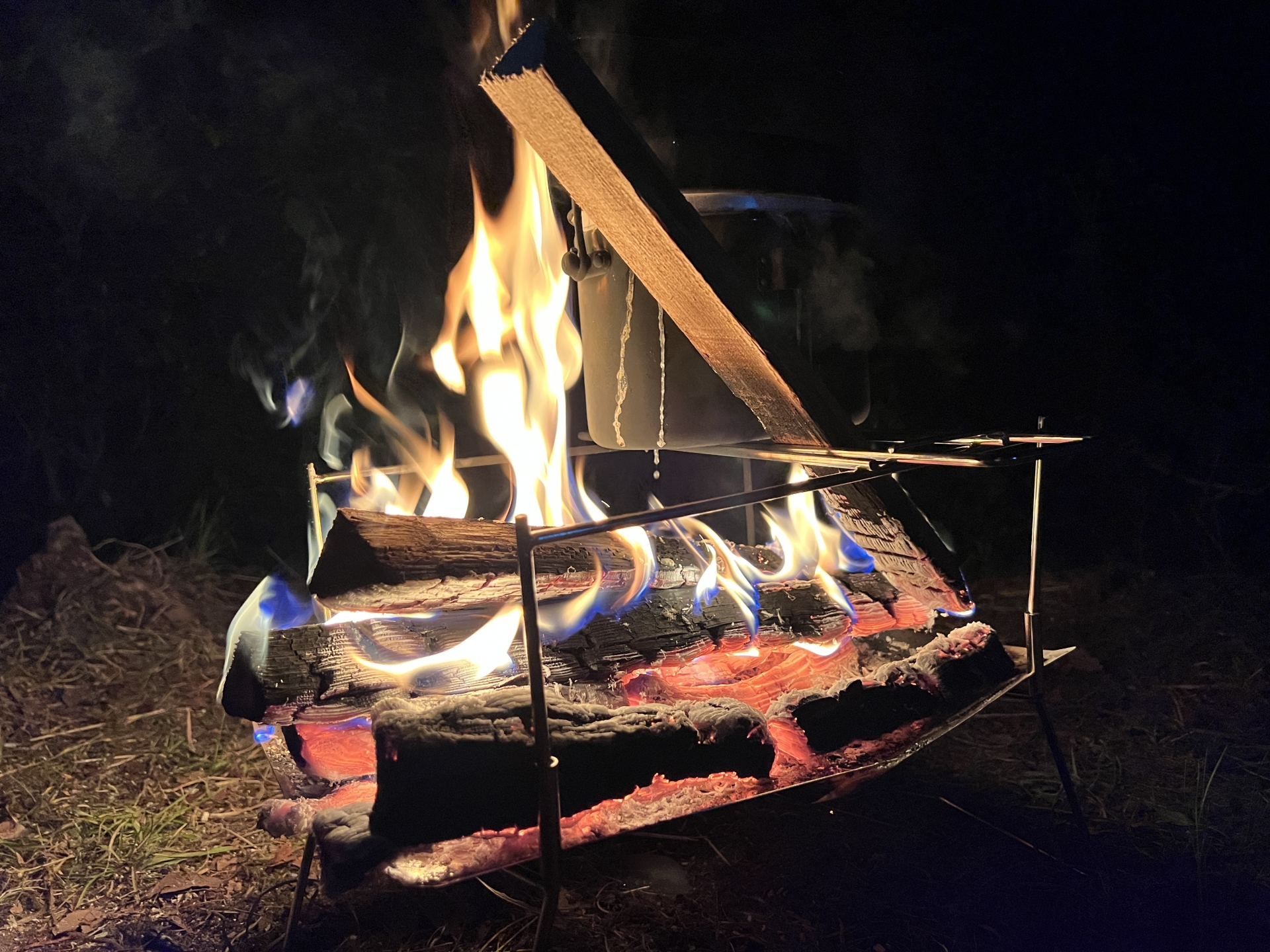 キャンプの醍醐味、焚き火